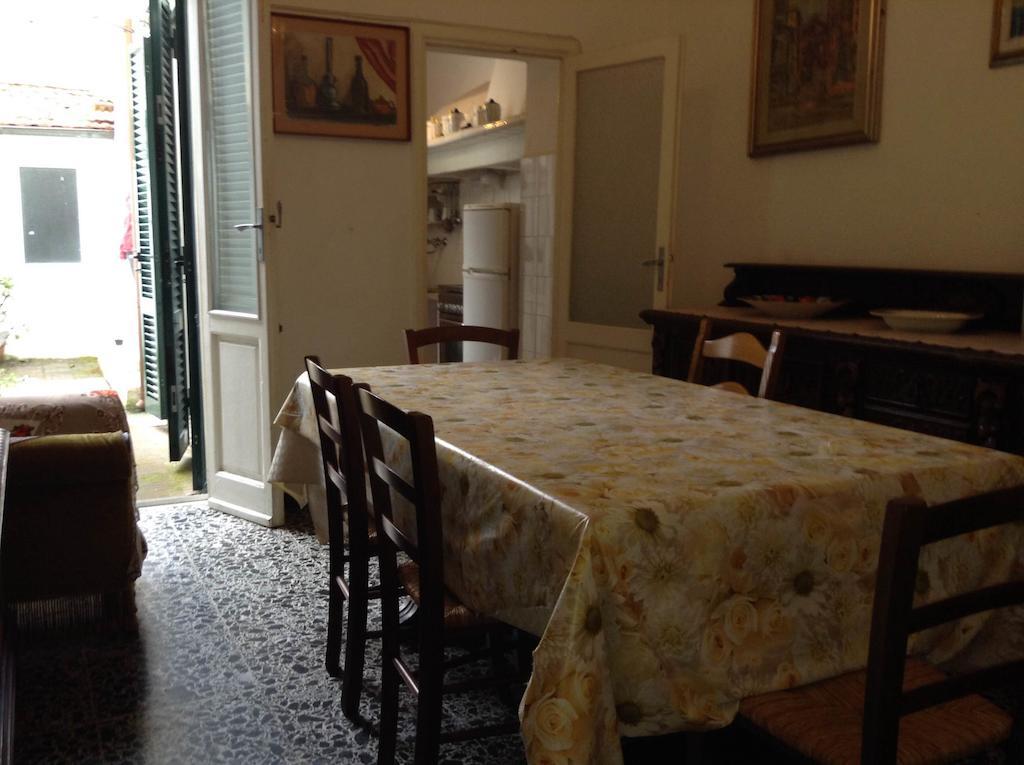 Casa Sara Villa Viareggio Oda fotoğraf
